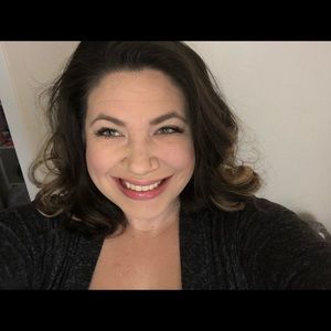 Meet your Posher, Janelle